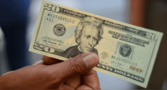 Tipo De Cambio Precio Del Dólar Baja Y Alcanza El Menor Valor Este Es El Tipo De Cambio Para Hoy Lunes 26 Marzo Créditos Melissa Merino