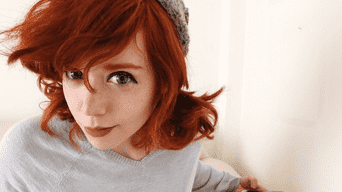 Instagram: conoce a Brigitte Grey, la sexy pelirroja que ha enamorado