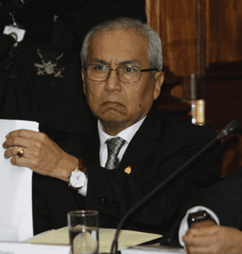 Informe de Juan Sheput propone destituir al fiscal Chávarry Informe de Juan Sheput propone destituir al fiscal Chávarry