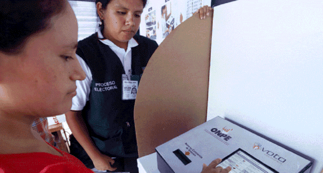 En Arequipa, Tacna y Cusco, porcentaje de indecisos lleva la delantera para segunda vuelta