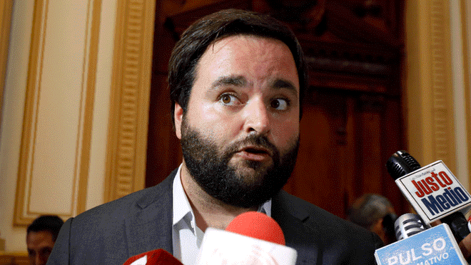 Alberto de Belaunde niega que la Bancada Liberal sea del oficialismo